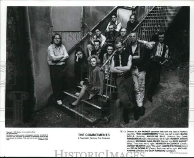 1991 Press Photo The cast and crew on the set of ''The Commitments.'' - lrp63564