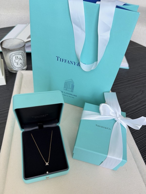 TIFFANY & CO.
