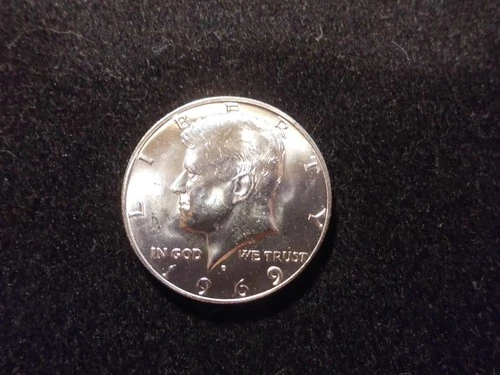1969(D) KENNEDY HALF DOLLAR - SILVER - B/U UNCIRCULATED FROM US MINT SET #2