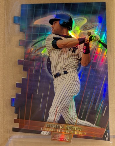 Derek Jeter [Luminescent] #T9C 1999 Stadium Club Triumvirate card