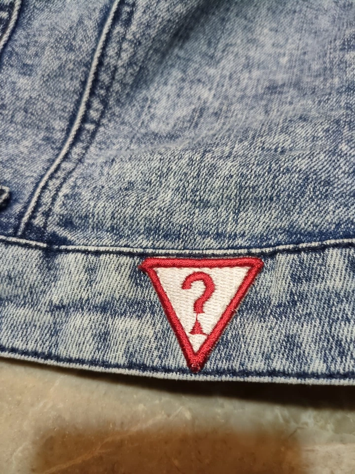 Chaleco vaquero para niñas, talla L/G, de GUESS Los Angeles lavado ácido Foto 3 de 4