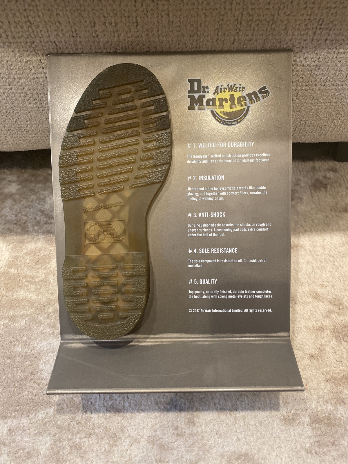 【Dr. Martens】AirWait with Bouncing soles