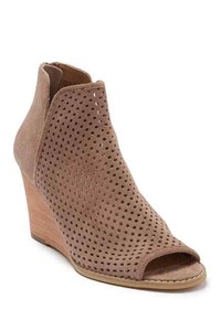 susina wedge bootie
