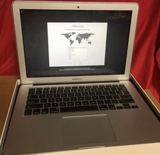 Apple MacBook Air 13.3" Core i5 8GB RAM 128GB SSD Silver MQD32LL/A In Retail Box