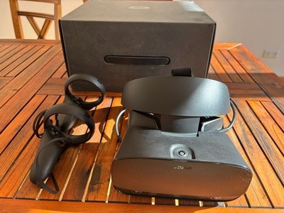 Oculus Rift S Virtual Reality Gaming Headset   PC-VR   inkl. Controller & OVP