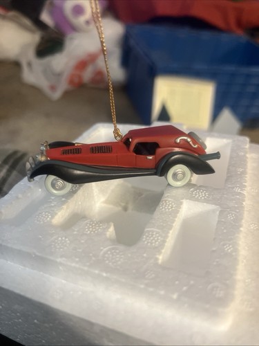 Disney~101 DALMATIANS~CRUELLA'S CAR~41245~ORNAMENT With COA. NOS - Picture 6 of 10