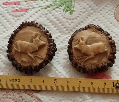 2 alte Hirschhornrose Knöpfe geschnitzte Gams Gemse Jagd Trachtenschmuck um1940 - Bild 1 von 4
