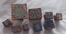 LOT DE TAMPONS DE BRODERIE ANCIENS LETTRES MONOGRAMME M C R
