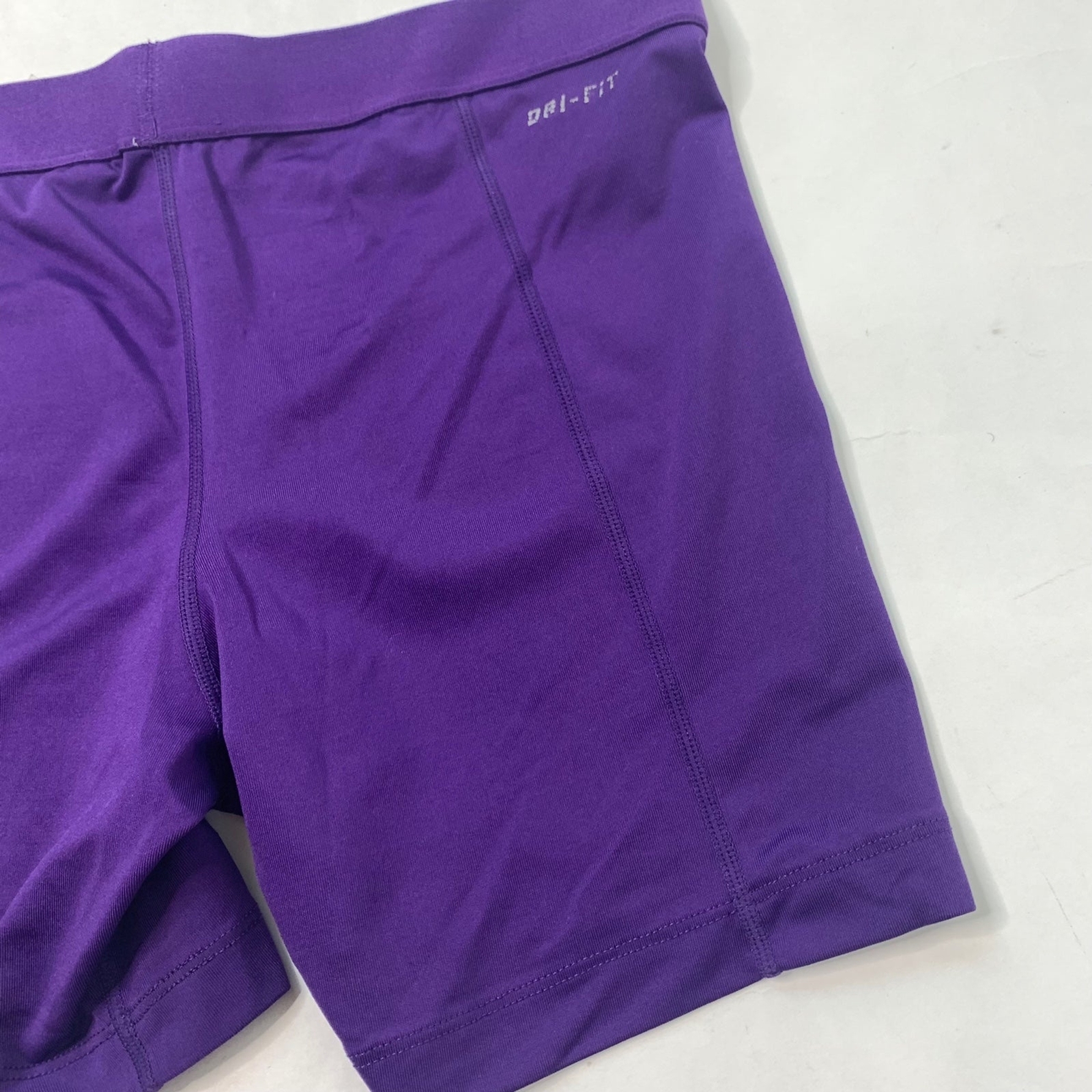 Nike Women’s Purple Athletic Spandex Booty Shorts, Si… Gem