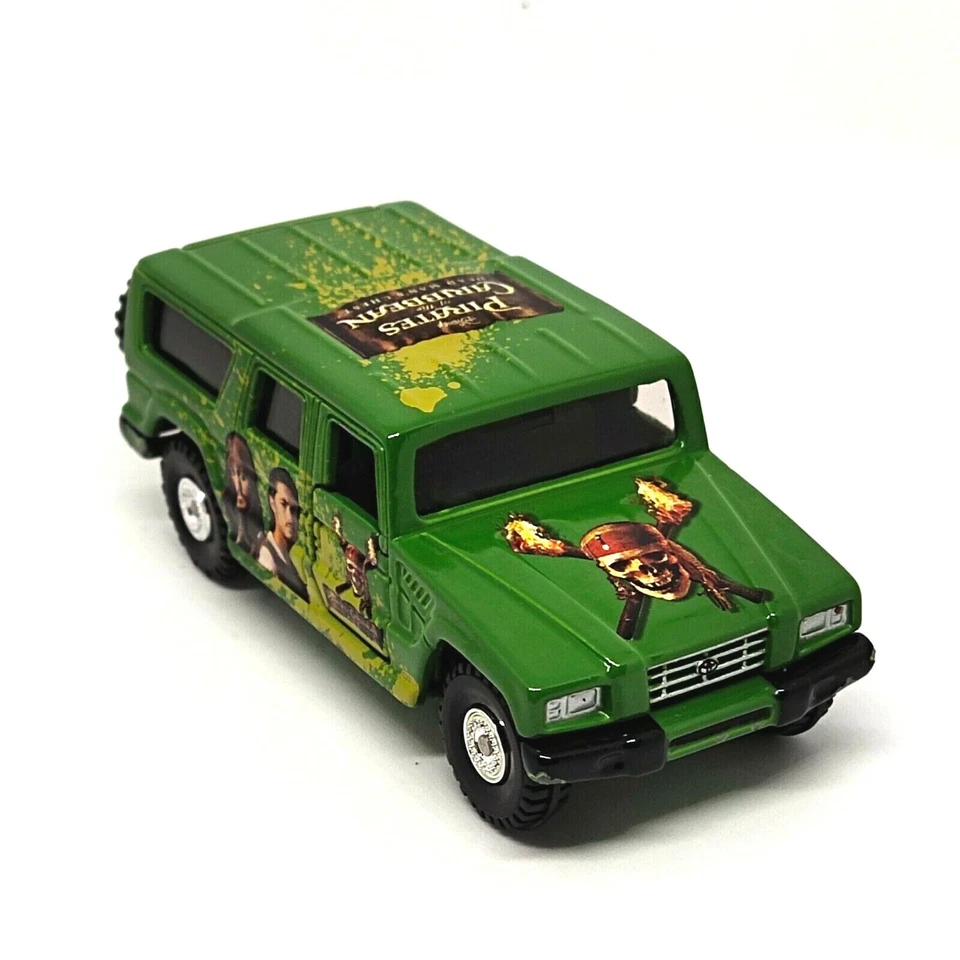 Disney Takara Tomy Tomica D25 Toyota Mega Cruiser The Pirates of Caribbean 1/66 - Image 2 of 4