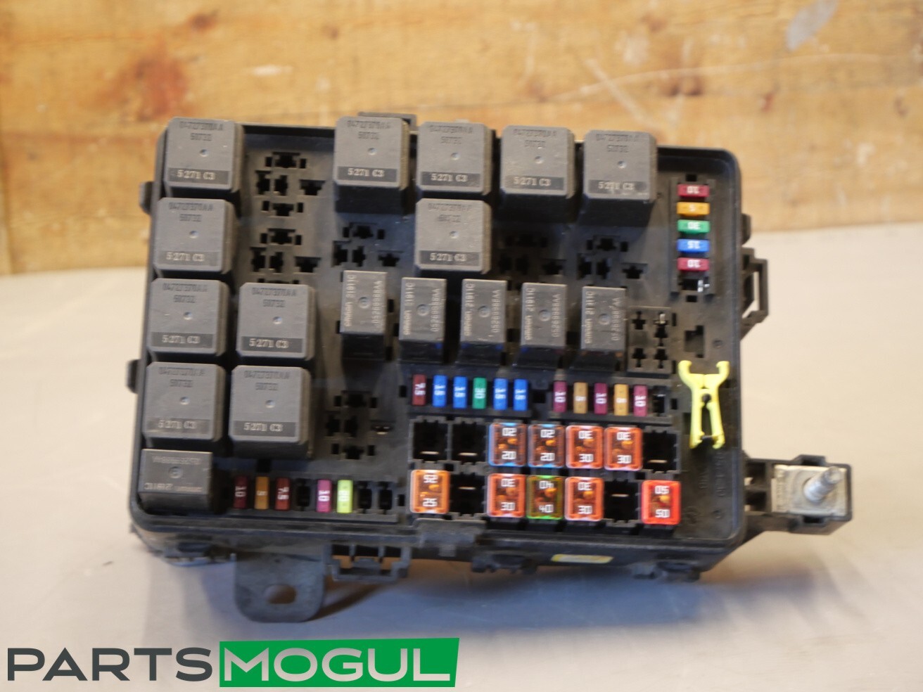 2014-2024 MASERATI QUATTROPORTE 3.0L ENGINE FUSE RELAY BOX BLOCK 7154763030 OEM