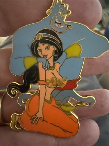 Disney Fantasy Pin Of Sexy Jasmine and Getting Shoulder Rub From The Genie LE100 - Picture 7 of 10