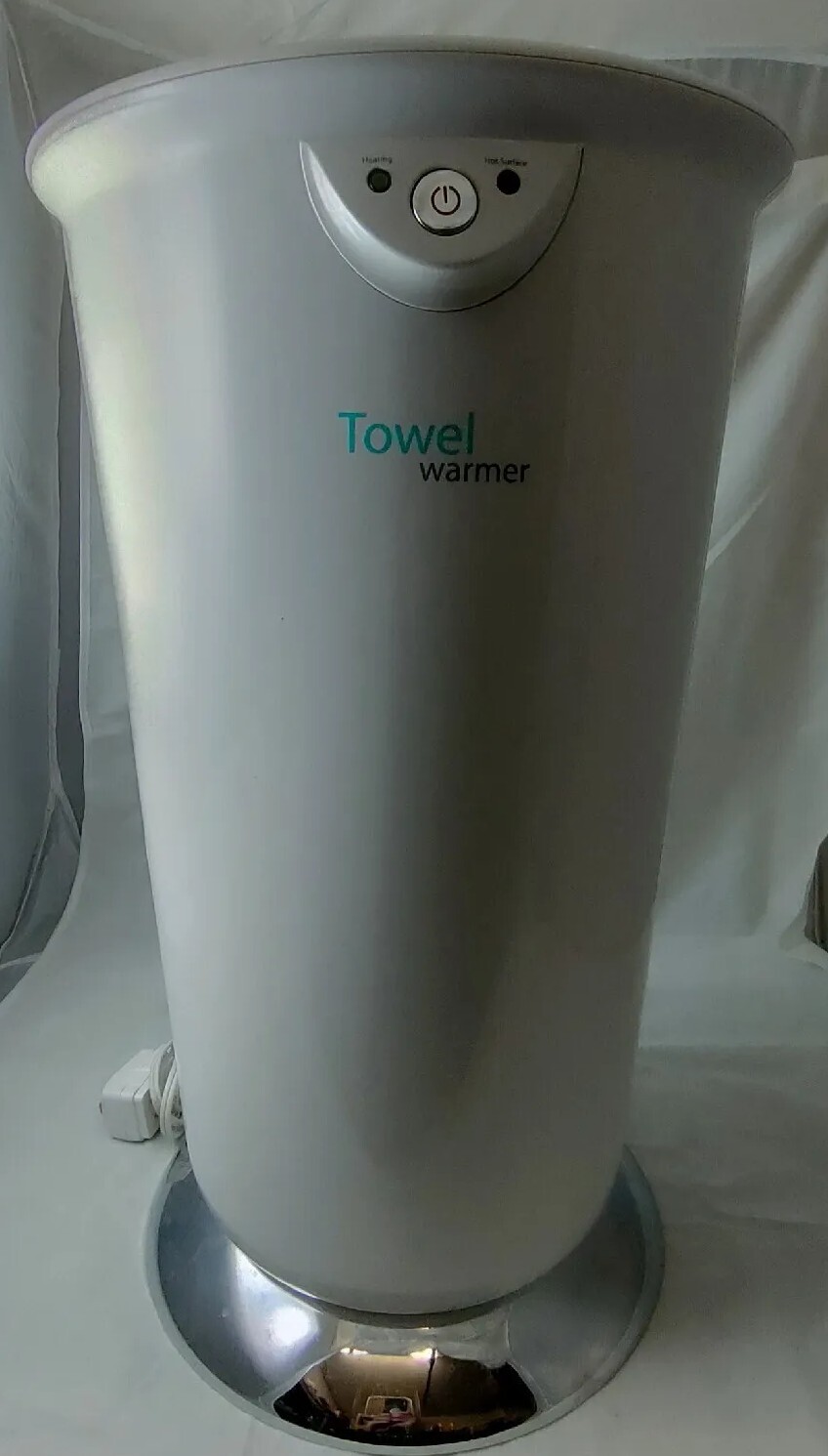 Brookstone Towel Warmer Model 647156 for Towels Robes Blankets NEW HAS A  CRACK | eBay