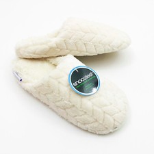 Snoozies Women's Chevron Pattern Scuff Slippers Medium 7/8 Ivory