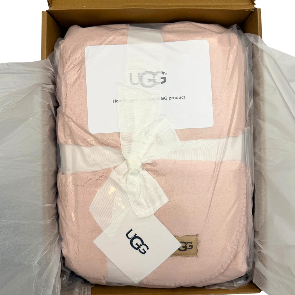 UGG Whitecap Plush Throw Blanket Quartz Pink 50x70 Soft Fleece Cozy Luxury Home - Image 3 of 4
