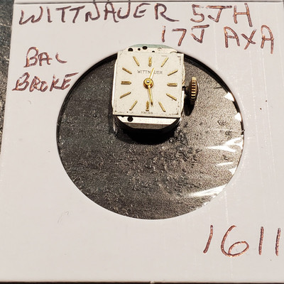 LADIES  WITTNAUER  17j   5JH  AXA       WRIST  WATCH MOVEMENT    #1611