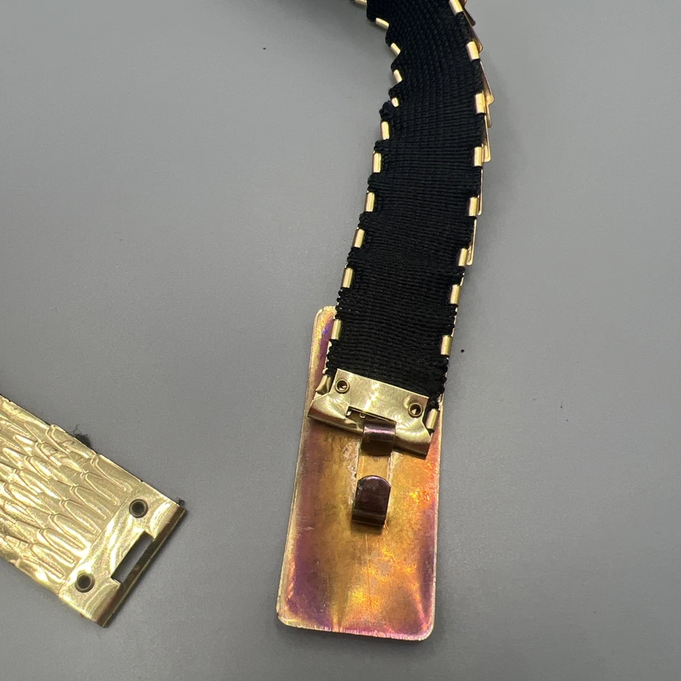 Vintage 1970s Gold Stretch Belt | Woven Metallic Elastic | Retro Waist Cincher - Image 4 of 4