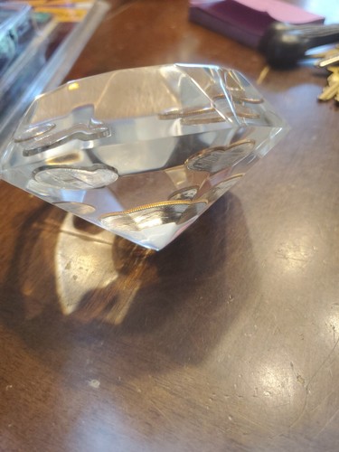 1976 Featured Coins Embed in large Diamond Shaped Acrylic Lucite Paperweight - Picture 3 of 5