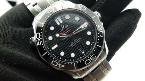 Omega Seamaster Diver 300M 210.30.42.20.01.001 Box & Papers 2022 Under Warranty