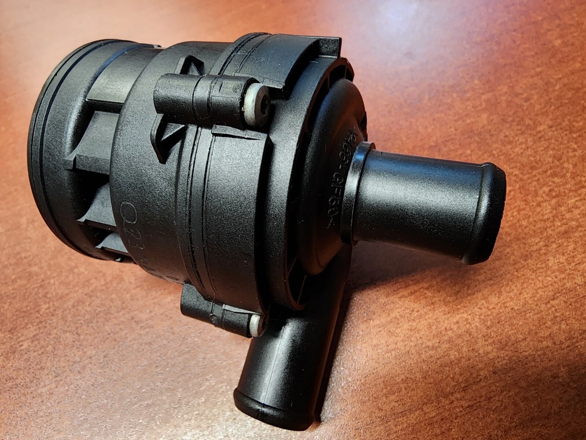 AUX. WATER PUMP MBENZ A2118350364 = BOSCH 0392023000 W251 R350