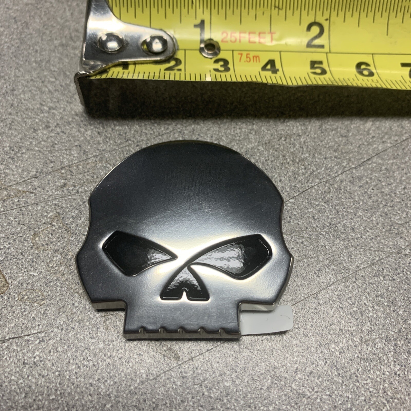 HARLEYDAVIDSON Willie G Skull Medallion Emblem CVO Road Glide Backrest