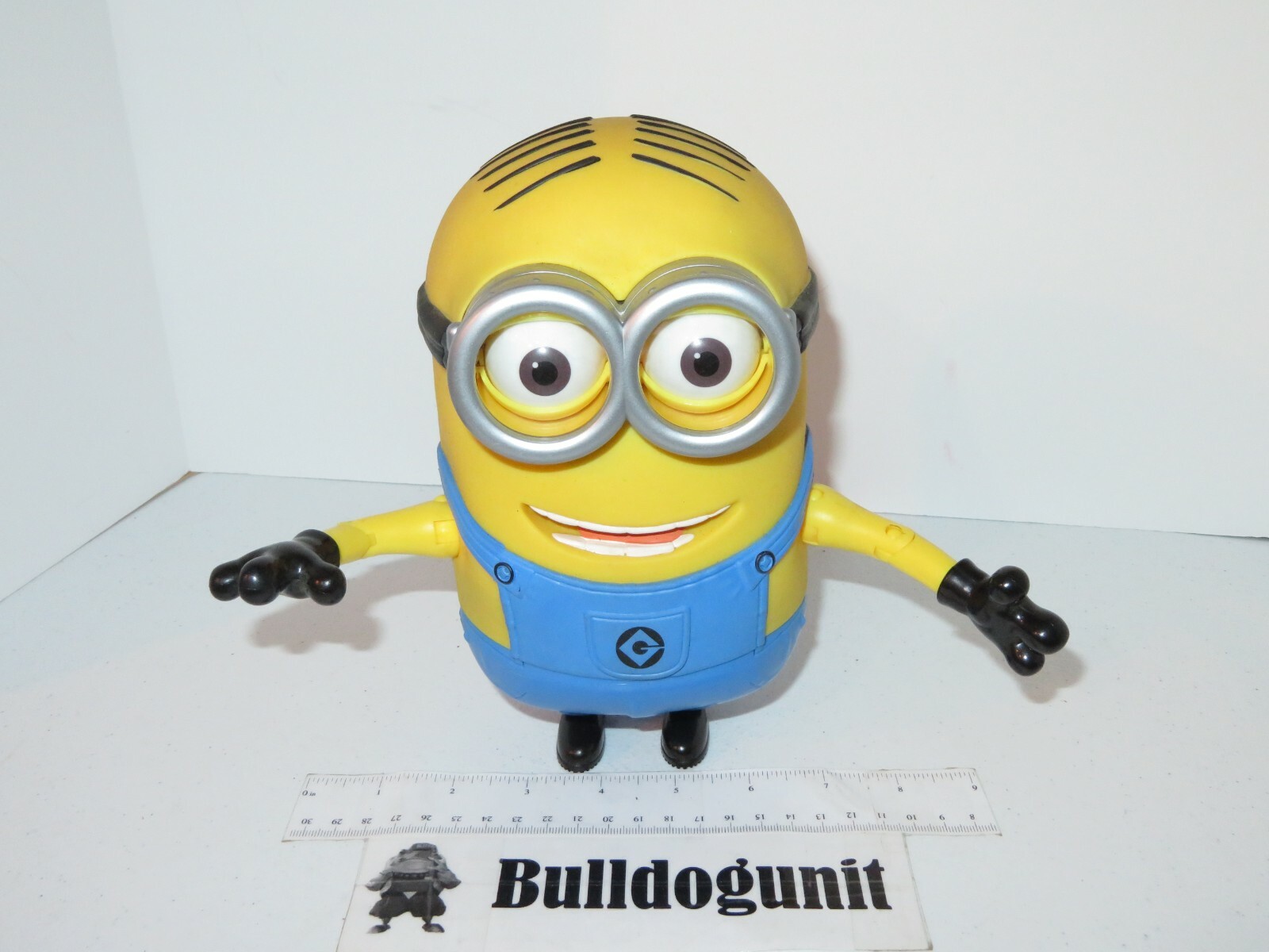 Despicable Me Dave Minions Thinkway Squeezable Dave Minion Toy eBay