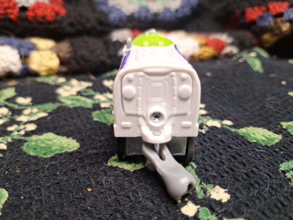 Tomy Chuggington StackTrack 电动压铸机车 2015,3 1/8 英寸长 — 第 4/4 张图片