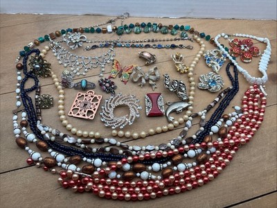 BEAUTIFUL Craft Estate Jewelry Lot for Repair Repurpose Missing Stones Broken 