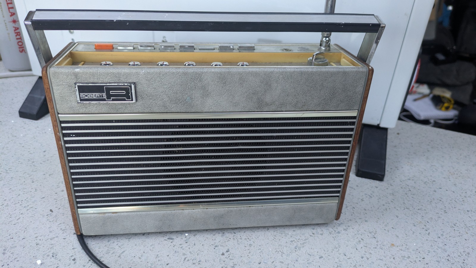 Vintage Roberts RP26 Radio AM/FM 3 Bands Preset Traditional - Working order
