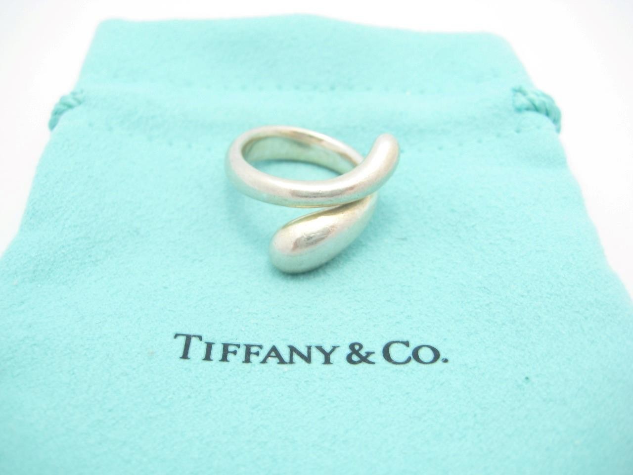 Tiffany & Co. Sterling Silver Elsa Peretti Teardrop Ring Size 5 - Pouch
