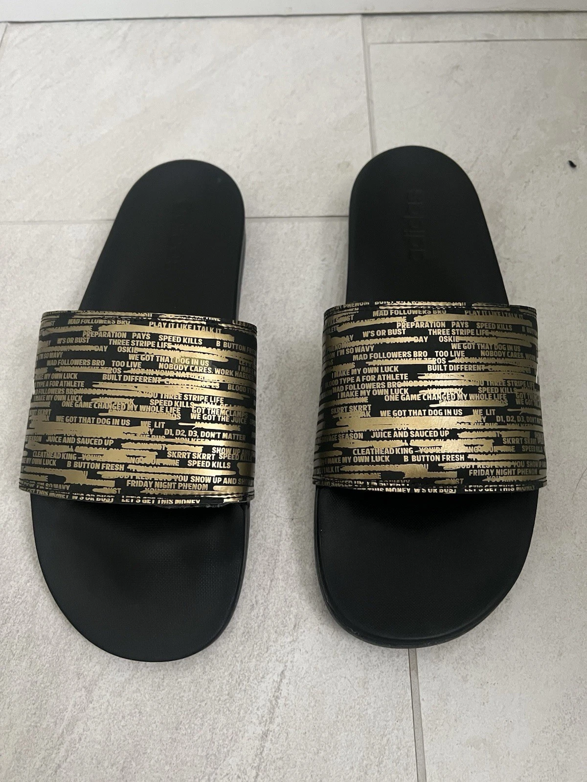 Adidas Sandali Uomo Adilette Comfort Oro Metallizzato Bianco Nero Core