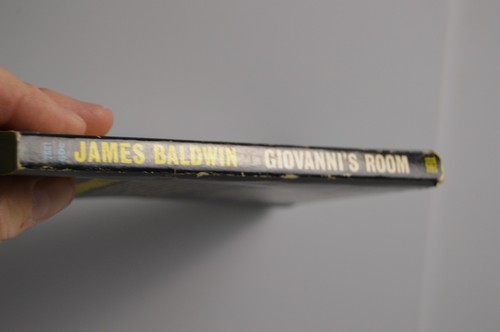 Rare 1956 Edition Giovanni's Room James Baldwin Dell Publishing Paperback 1st ED - Foto 3 di 6