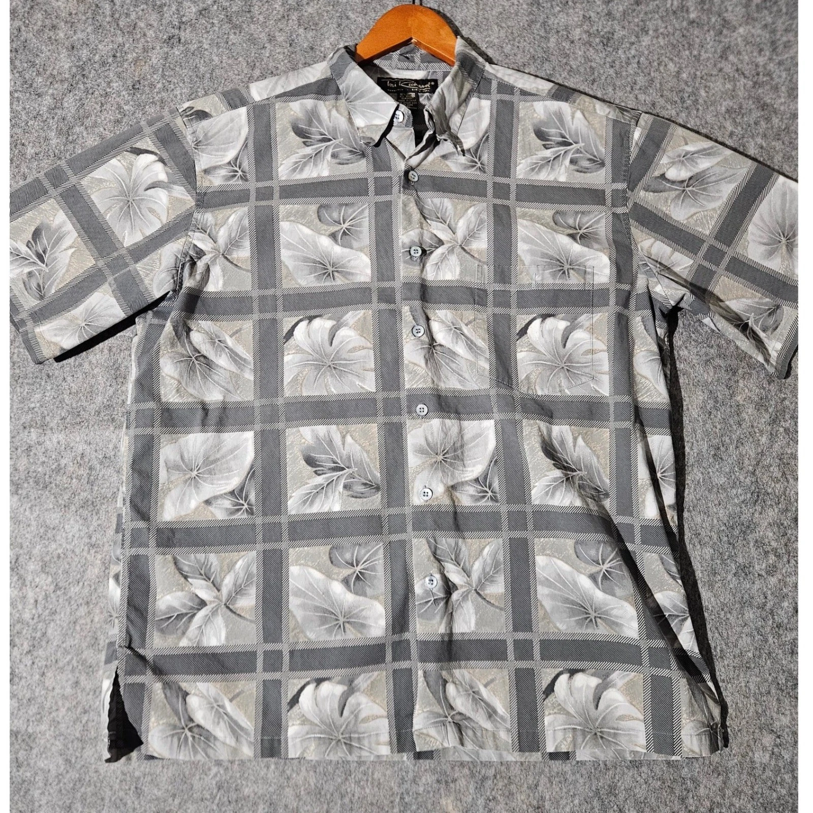 Tori Richard Button Up Shirt Men XL Gray Floral Plaid Cotton Blend Short Sleeve
