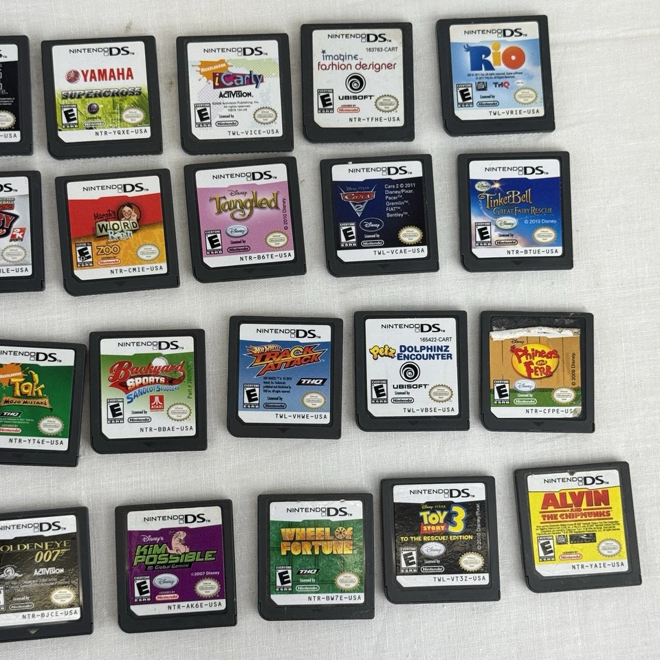 DS Game Lot x43 - COD, Lego, Diabolical Box, AofE, 007, Train your Dragon, Toy 3 - Image 4 of 4