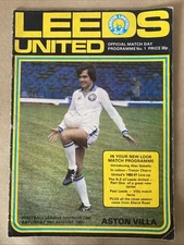 LEEDS UNITED V ASTON VILLA 1980-81 LEAGUE PROGRAMME (SIGNED)