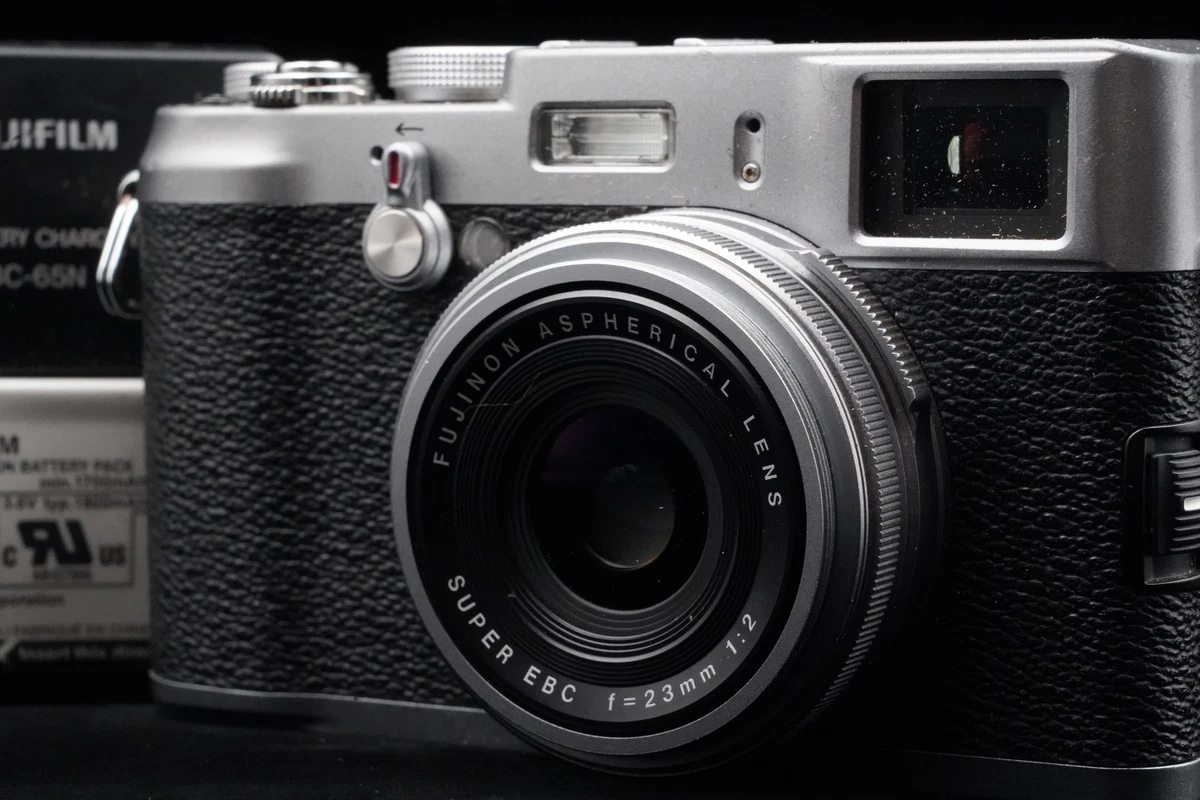 家電 FUJIFILM FinePix X100  FX X100 Amazon Canada: FUJIFILM FinePix X100 APS-C CMOS EXR Digital Camera