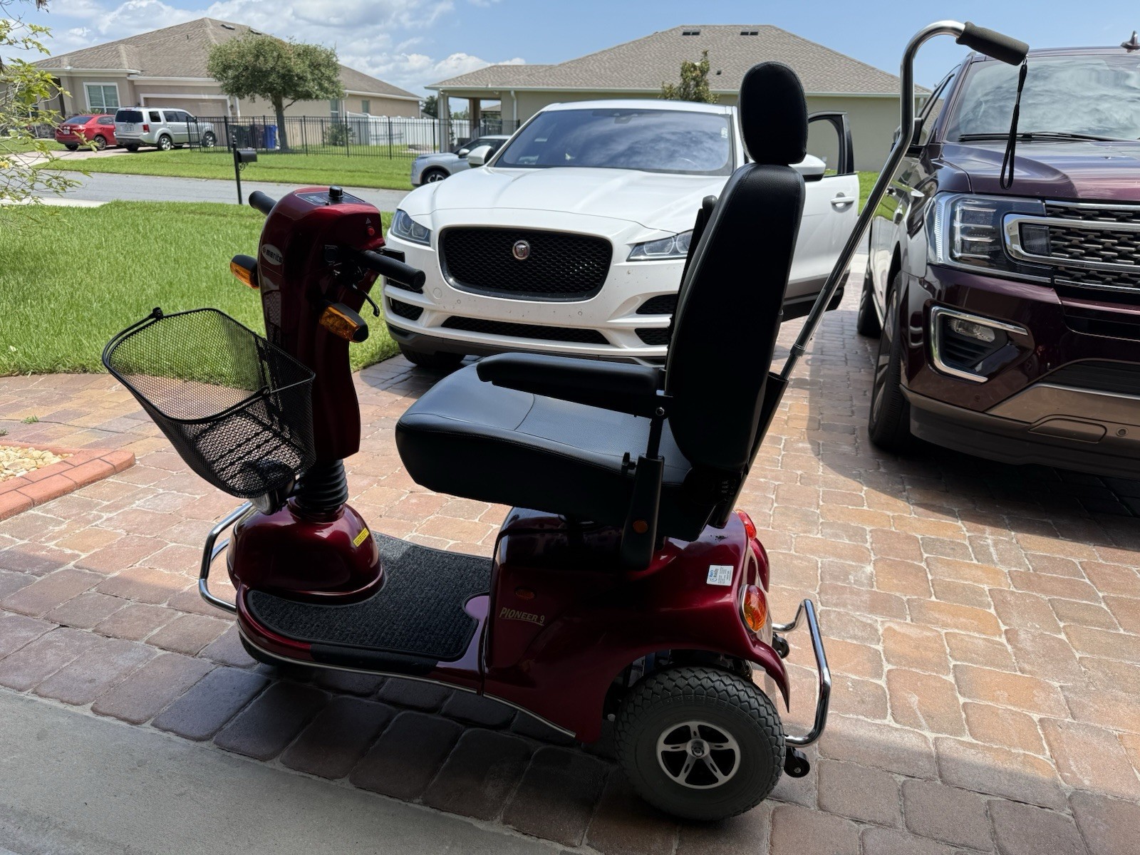 Merit pioneer 9, 3 wheeler Red Excellent Condition.