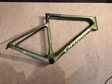 Orbea 2022 Orca M31e 53 cm Military Green Gloss/Metallic Dark Green Matte