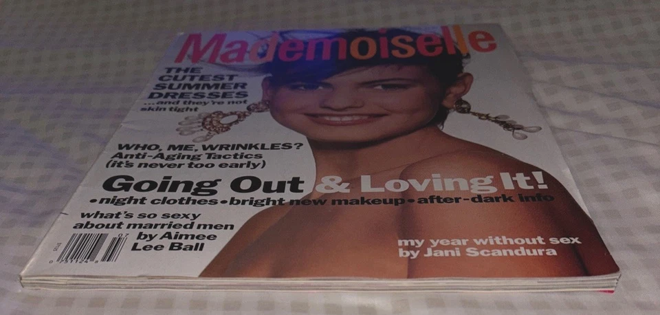 MADEMOISELLE Magazine JULY, 1990 Cover:Elizabeth McGovern.EXCELLENT Cond! 164Pgs - Image 3 of 4