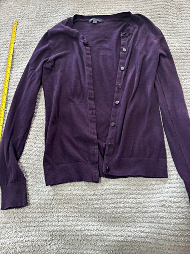 Gap Women’s Purple Lightweight Knit Cardigan Sweater Crew Neck Button M