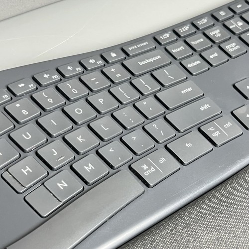 Logitech ERGO K860 Wireless Keyboard - Black w/ USB Receiver - Picture 8 of 19