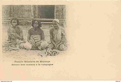 Antique Postcard - Madagascar - Majunga - Sakalave Family of Majunga deva