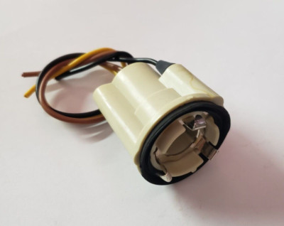 Parts Master 82018 3-Wire Double Contact Lamp Socket & Pigtail – GM Style