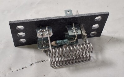 Road Choice SWI6056 Kenworth Blower Resistor 3 Speed, 3 Terminal OE# 650179 1233