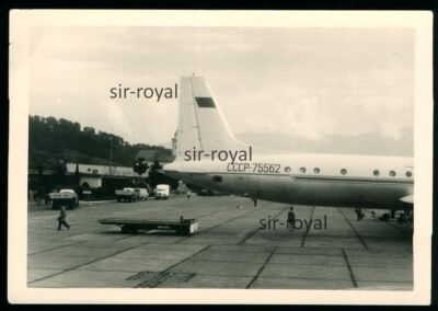 Iljuschin Il-18 auf Flughafen Adler Sotschi 1966 - ????? ???? - Foto 11x8cm