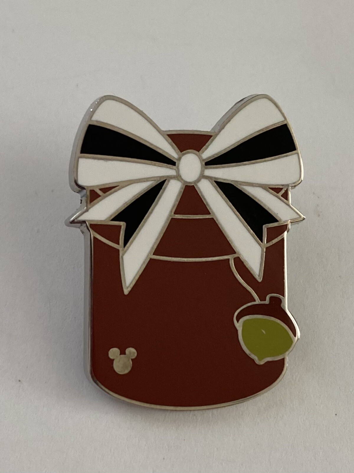 DISNEY PIN - Hidden Mickey 2019 - Chip's Present