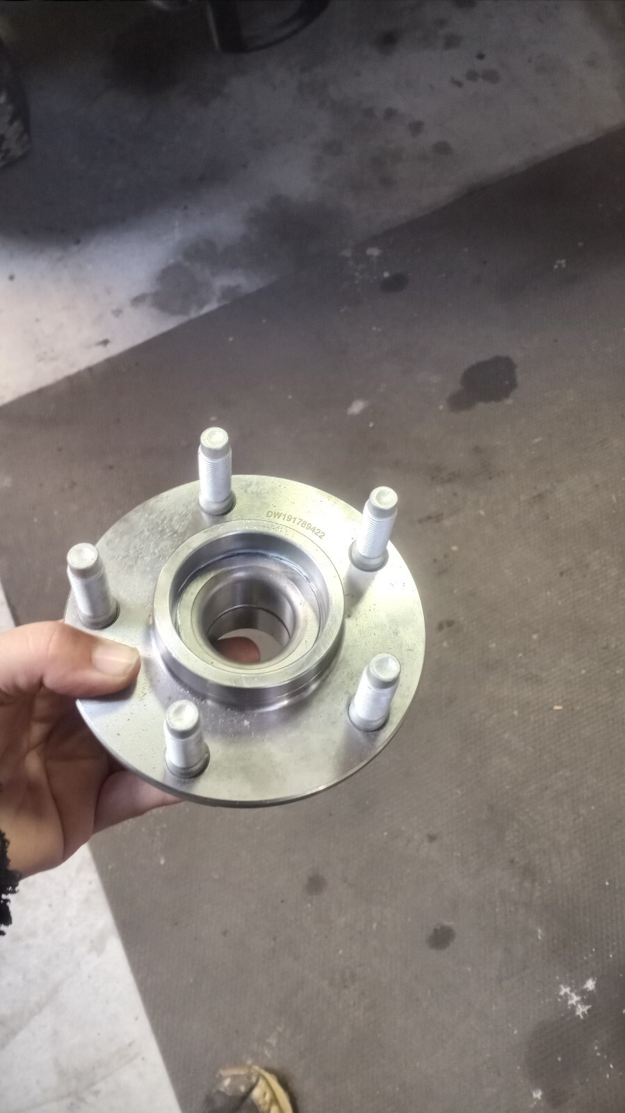 Wheel Bearing and Hub Assembly Front CARQUEST/DRIVEWORKS fits 1994 Ford