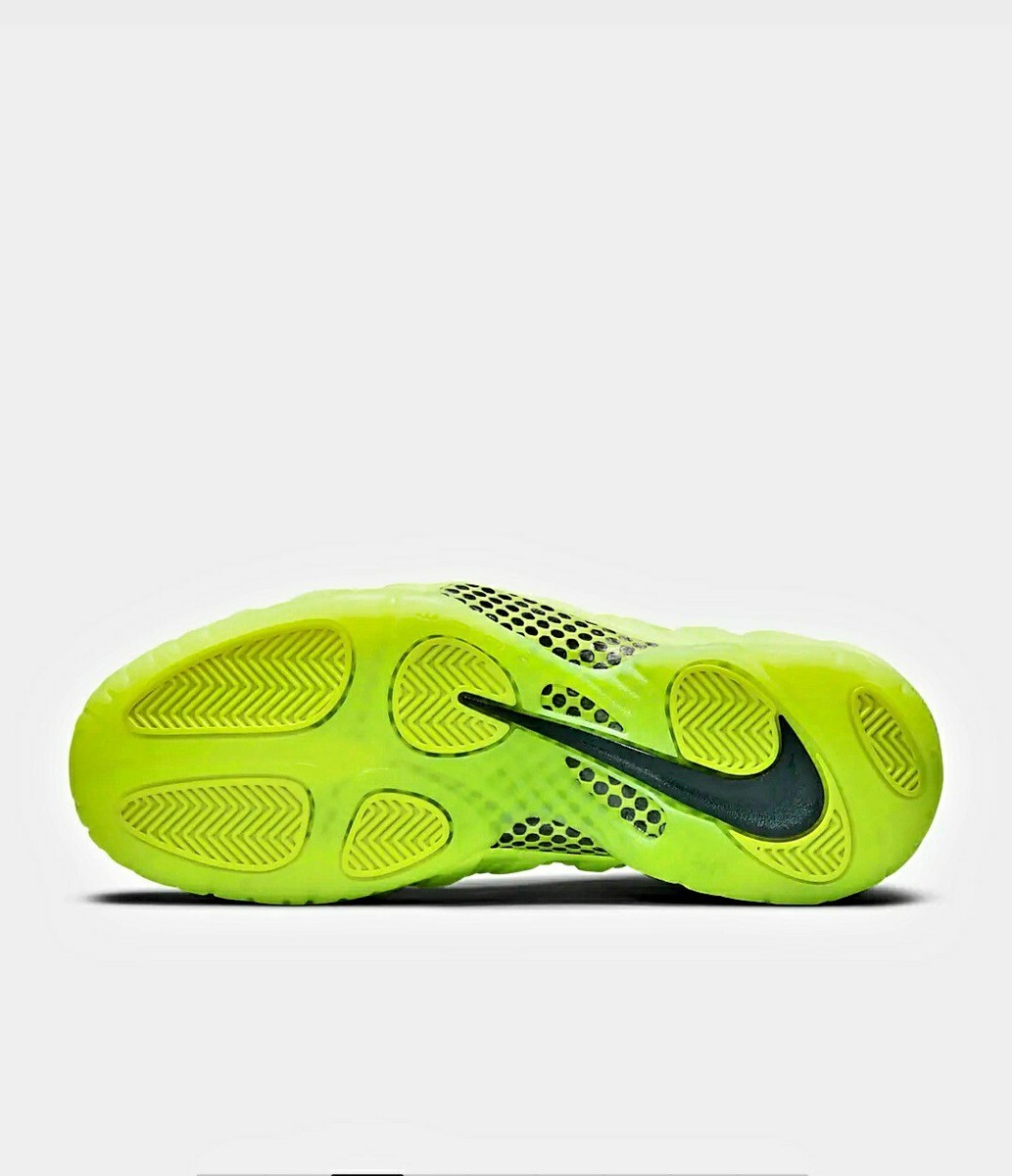 NIKE - NIKE AIR FOAMPOSITE PRO VOLTナイキ バッシュ 2021 NIKE FOAMPOSITE PRO 