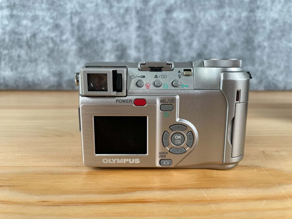 Olympus Digital Camera C-750 Ultra Zoom 4.0MP Silver Digital Camera - Image 4 of 4