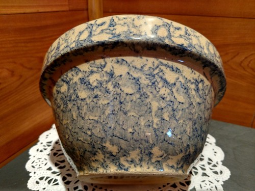 7" ROBINSON RANSBOTTOM #700 BLUE SPONGEWARE 1 1/2 QT BOWL ROSEVILLE, OHIO - Picture 9 of 12